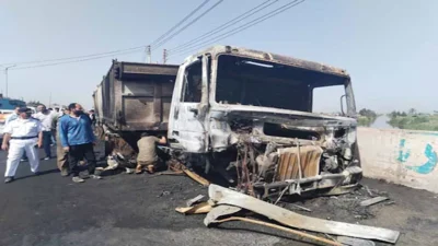 رفع-آثار-حادث-السيارة-البنجر-المحترقة-في-المنصورة-بعد-وفاة