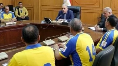 محافظ-الإسماعيلية-يلتقي-رموز-الدراويش-لمناقشة-حلول-عاجلة-لإنقاذ-الفريق
