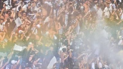 الفيفا-يوضح-حقيقة-الجدل-حول-زجاجات-المياه-في-ملاعب-المونديال