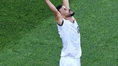 أيمن-حسين-يحقق-ما-عجز-عنه-أسود-الرافدين-طوال-40