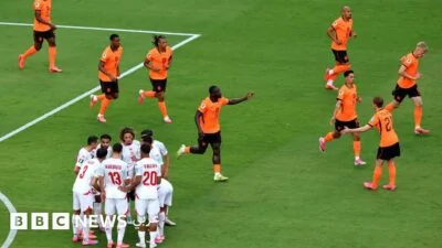 هولندا-تحسم-مواجهة-تونس-3-1-وتبلغ-دور-الـ32-في-كأس