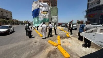 فواصل-حديدية-بشارع-الجمهورية-لتنظيم-الحركة-المرورية-بالمنصورة