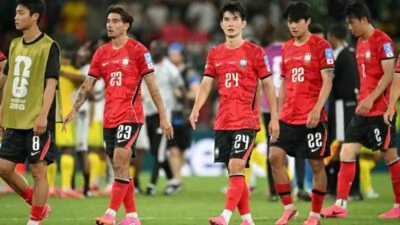 بعد-الإخفاق-المونديالي-رئيس-كوريا-يطلق-تحقيقاً-حكومياً-ويعفي-المدرب
