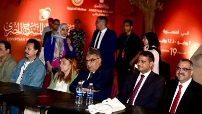 محافظ-الدقهلية-يكرم-مدربي-الورش-الفنية-بالمهرجان-القومي-للمسرح-بالمنصورة