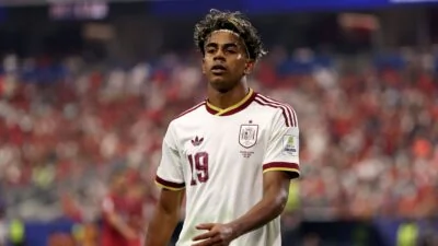 لامين-يامال-يكشف-أمنيته-بعد-الاعتزال-لا-أريد-للناس-أن-scaled-1