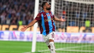 ثلاثية تيري هنري تثير الجدل.. ما تعليق محمد صلاح؟