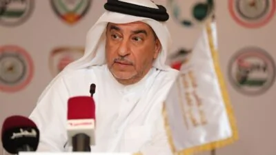 الأمين العام للاتحاد الخليجي يثير جدلاً بتصريح لصحفي سعودي قبل انطلاق البطولة في جدة