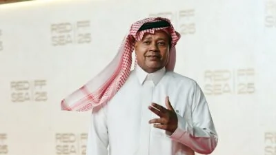 بعد حملة جمهور الهلال ضد سعيد العويران دفاعًا عن فهد المفرج .. خالد جاسم يتوعد لا تخافون ممن يريد "اللف" من أي جهة